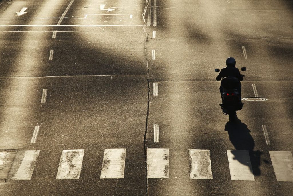 Le Laboratoire de la Mobilité Inclusive a commandé une étude au cabinet Auxilia pour mieux comprendre la part de la capacité à se déplacer au quotidien dans l’insertion socio-professionnelle des publics fragiles.